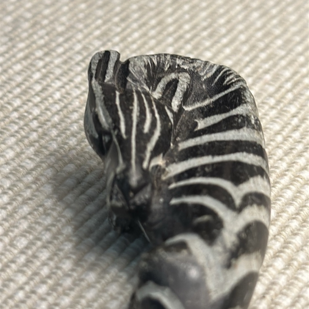 Hand-Carved Zebra 🦓 from Tanzania East Africa - Picture 7 of 10